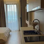 Seamare & شقة فندقية