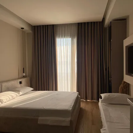 Seamare & Aparthotel Vlorë
