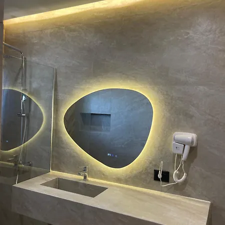 Seamare & Aparthotel Vlorë