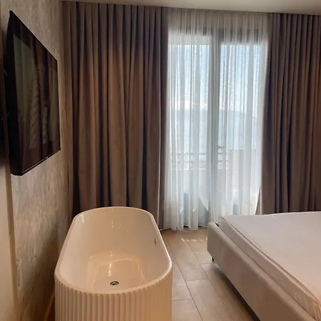 Seamare & 3* Vlorë
