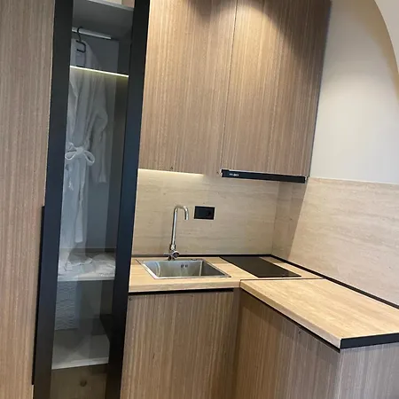 Seamare & Aparthotel Vlorë