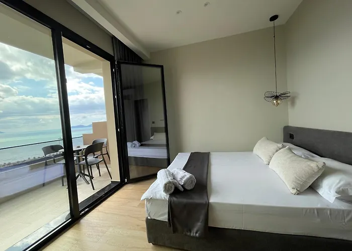 Seamare & Aparthotel 3*