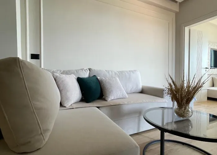 Seamare & Aparthotel Vlorë