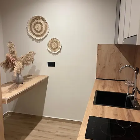 Seamare & Lägenhetshotell Vlorë