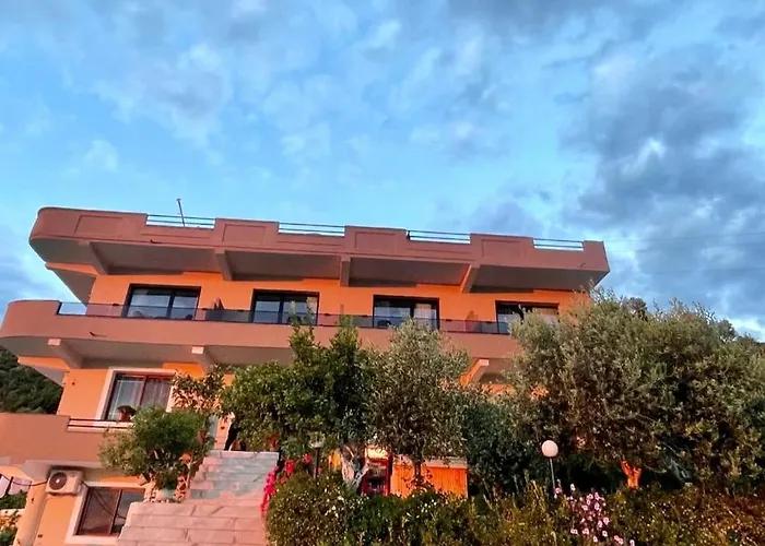 Hotel apartamentowy Seamare & Wlora